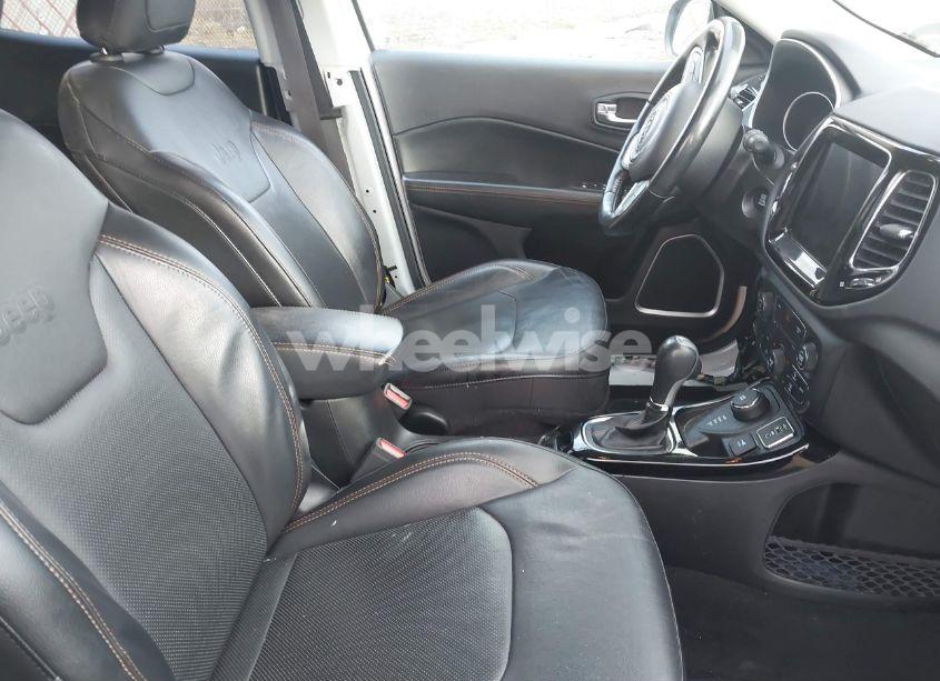 Photo 5 of 2019 Jeep Compass LIMITED 4X4 (VIN 3C4NJDCB9KT842977)