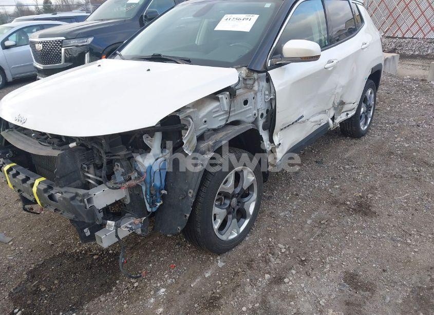 Photo 6 of 2019 Jeep Compass LIMITED 4X4 (VIN 3C4NJDCB9KT842977)