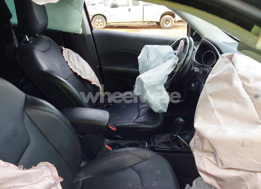 Photo 5 of 2020 Jeep Compass LIMITED 4X4 (VIN 3C4NJDCB9LT196678)