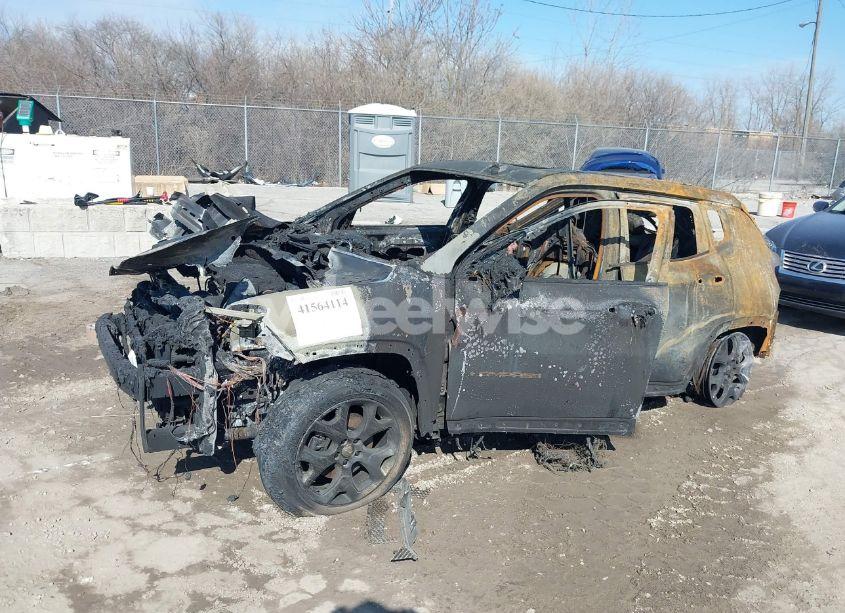 Photo 2 of 2021 Jeep Compass LIMITED 4X4 (VIN 3C4NJDCB9MT506989)