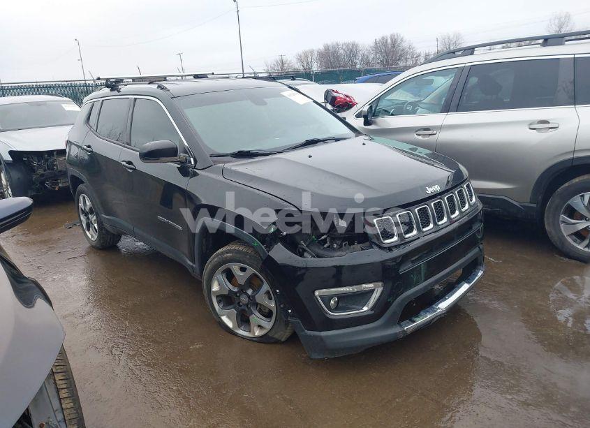 2018 Jeep Compass LIMITED 4X4 (VIN 3C4NJDCBXJT104460) main photo