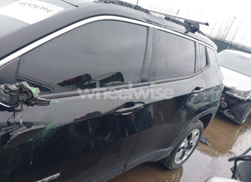 Photo 15 of 2018 Jeep Compass LIMITED 4X4 (VIN 3C4NJDCBXJT104460)