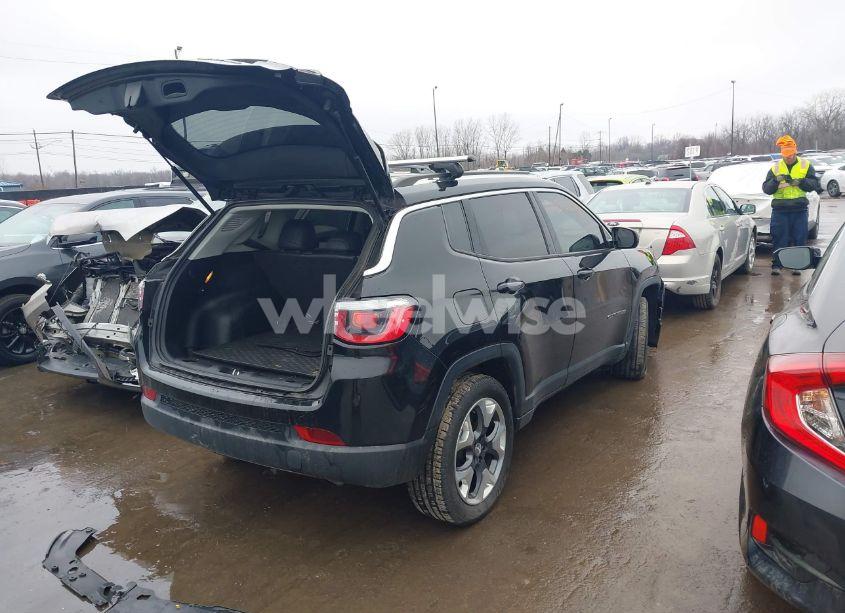 Photo 4 of 2018 Jeep Compass LIMITED 4X4 (VIN 3C4NJDCBXJT104460)