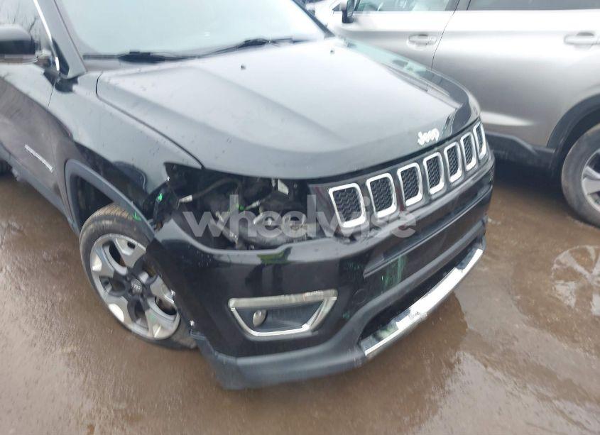 Photo 6 of 2018 Jeep Compass LIMITED 4X4 (VIN 3C4NJDCBXJT104460)