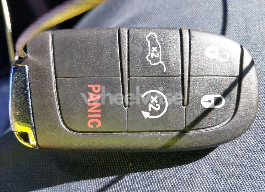 Photo 11 of 2018 Jeep Compass LIMITED 4X4 (VIN 3C4NJDCBXJT115247)