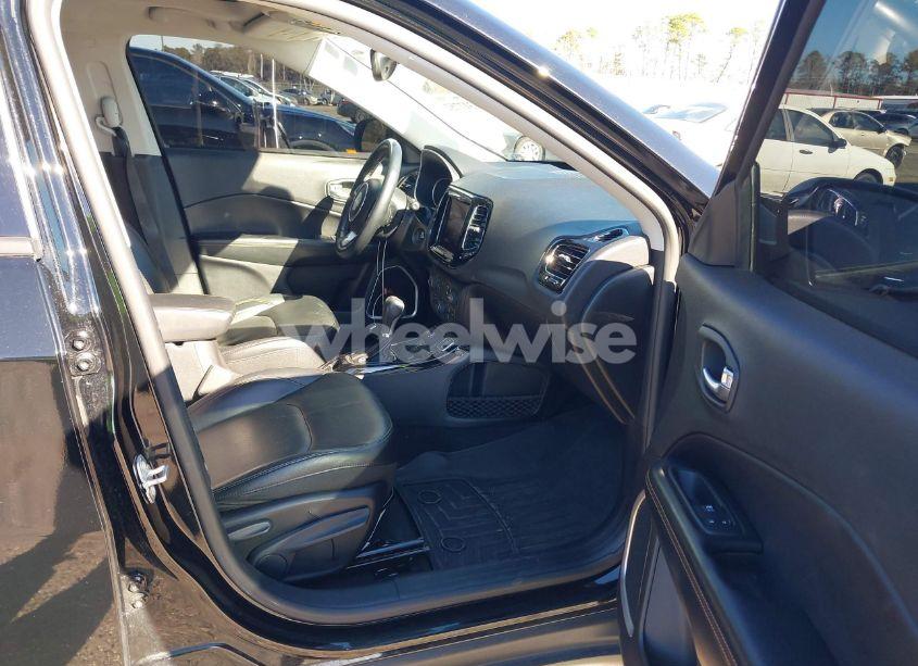 Photo 5 of 2018 Jeep Compass LIMITED 4X4 (VIN 3C4NJDCBXJT115247)