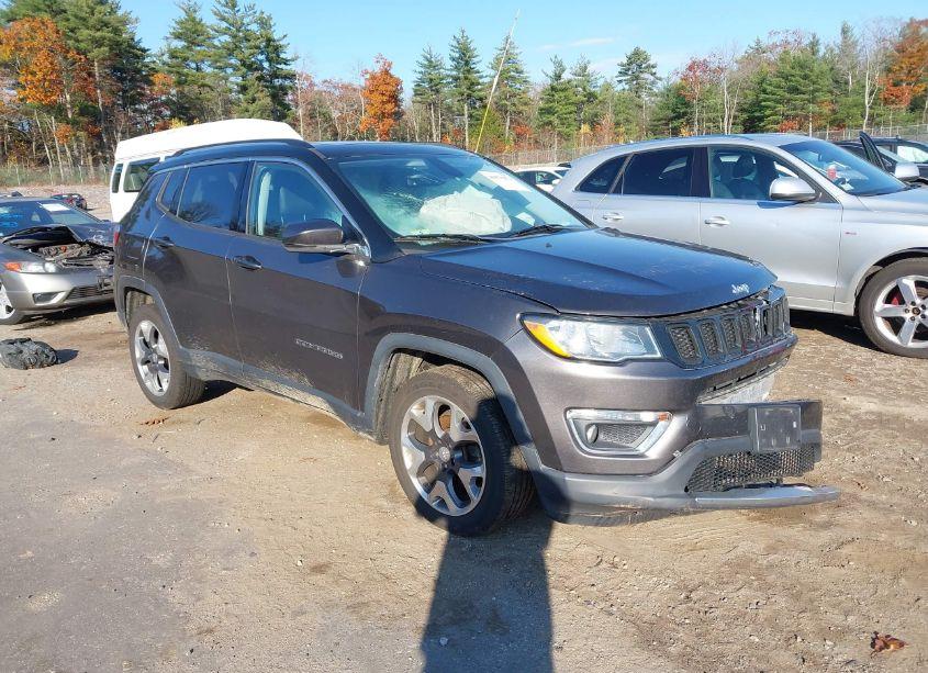 2018 Jeep Compass LIMITED 4X4 (VIN 3C4NJDCBXJT144019) main photo