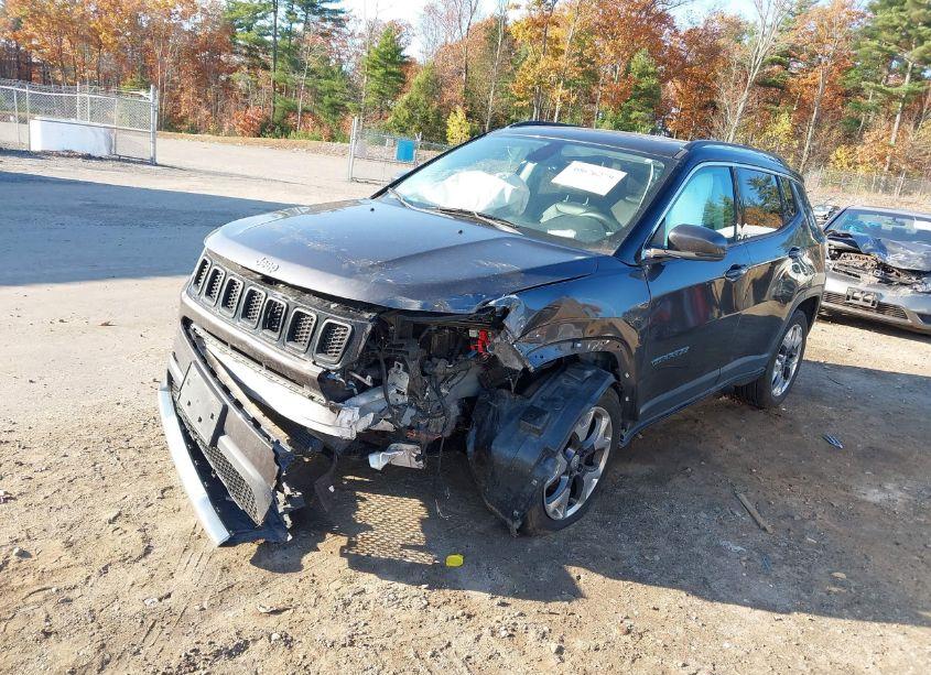 Photo 2 of 2018 Jeep Compass LIMITED 4X4 (VIN 3C4NJDCBXJT144019)
