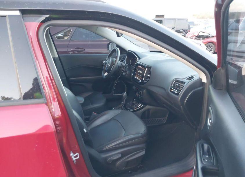 Photo 5 of 2018 Jeep Compass LIMITED 4X4 (VIN 3C4NJDCBXJT200749)