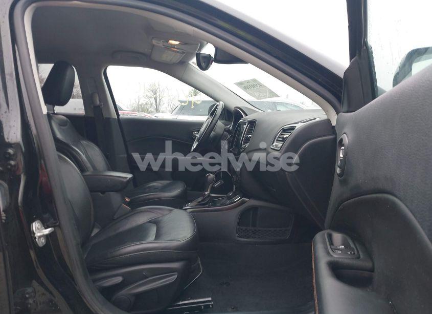 Photo 5 of 2018 Jeep Compass LIMITED 4X4 (VIN 3C4NJDCBXJT314864)