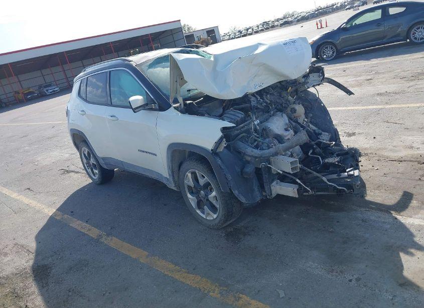 2018 Jeep Compass LIMITED 4X4 (VIN 3C4NJDCBXJT354717) main photo