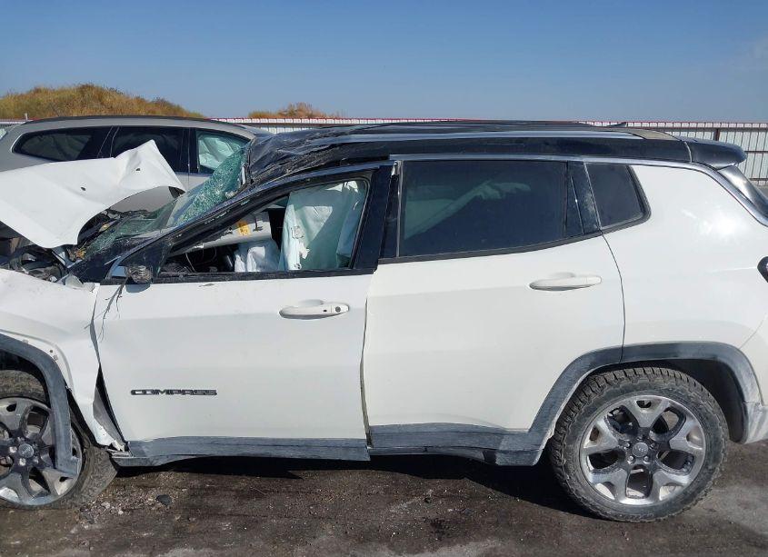 Photo 15 of 2018 Jeep Compass LIMITED 4X4 (VIN 3C4NJDCBXJT354717)