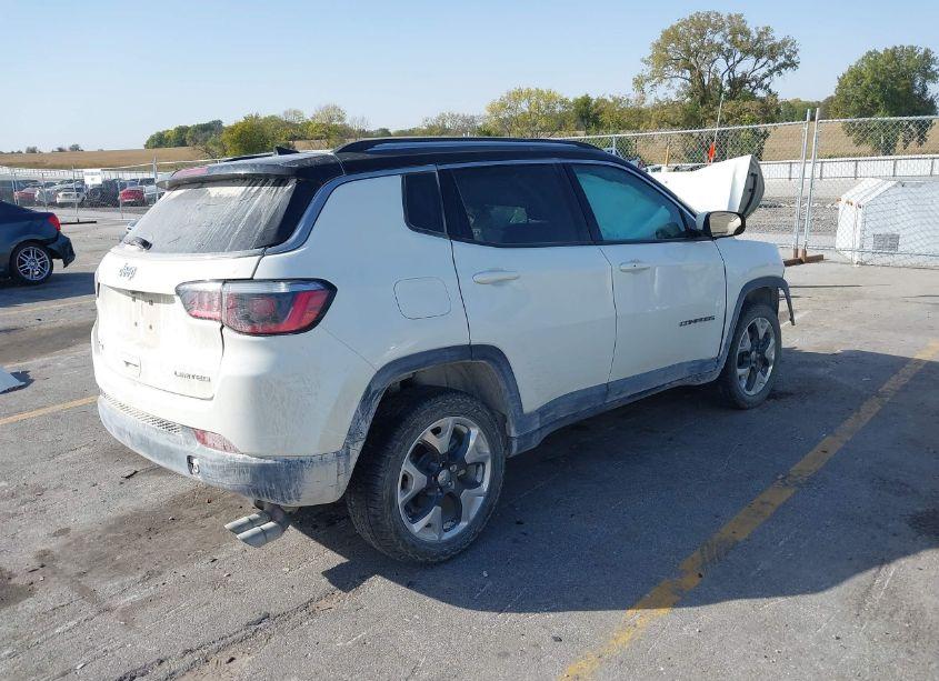 Photo 4 of 2018 Jeep Compass LIMITED 4X4 (VIN 3C4NJDCBXJT354717)