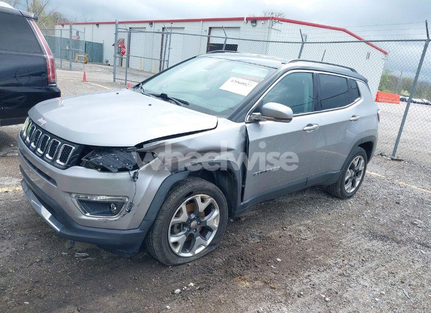 Photo 2 of 2018 Jeep Compass LIMITED 4X4 (VIN 3C4NJDCBXJT365801)