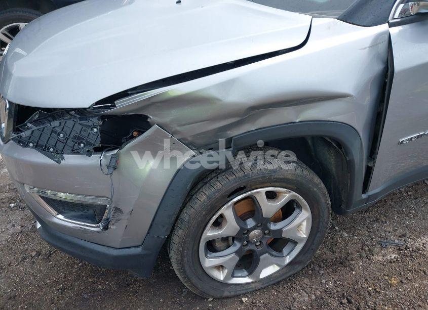 Photo 6 of 2018 Jeep Compass LIMITED 4X4 (VIN 3C4NJDCBXJT365801)