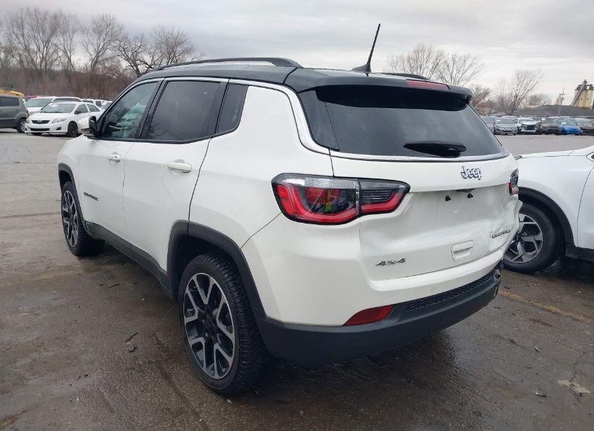 Photo 3 of 2019 Jeep Compass LIMITED 4X4 (VIN 3C4NJDCBXKT682754)