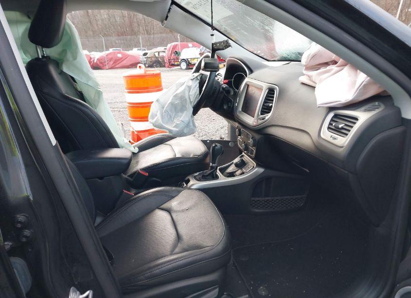 Photo 5 of 2019 Jeep Compass HIGH ALTITUDE 4X4 (VIN 3C4NJDCBXKT696461)