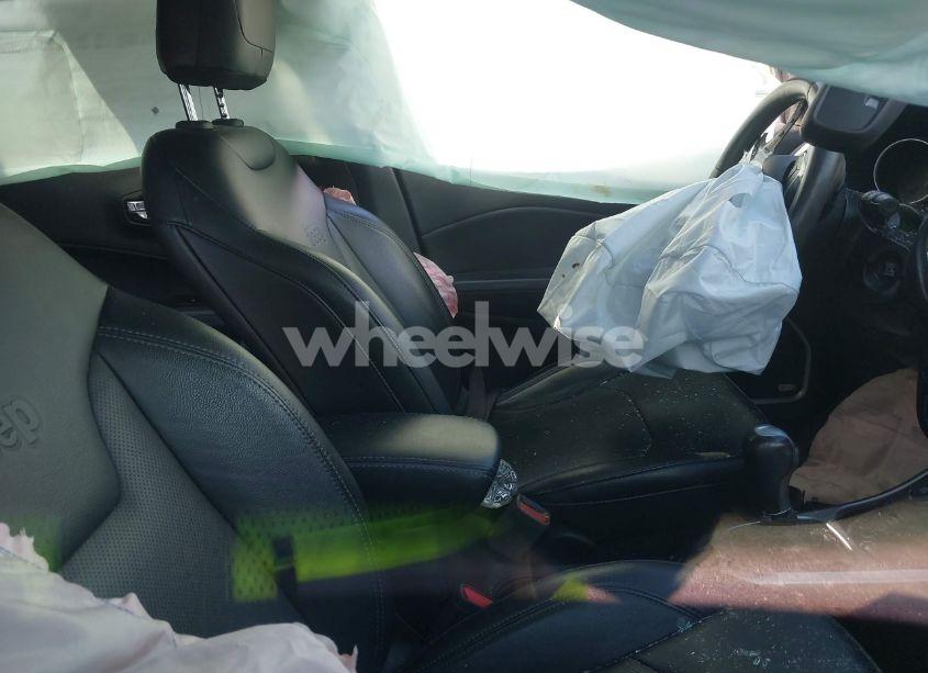 Photo 5 of 2019 Jeep Compass HIGH ALTITUDE 4X4 (VIN 3C4NJDCBXKT709855)