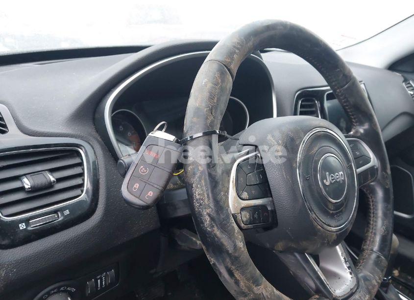 Photo 11 of 2020 Jeep Compass LIMITED 4X4 (VIN 3C4NJDCBXLT104350)