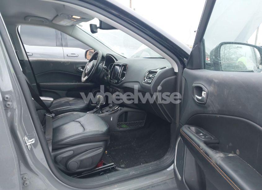 Photo 5 of 2020 Jeep Compass LIMITED 4X4 (VIN 3C4NJDCBXLT104350)