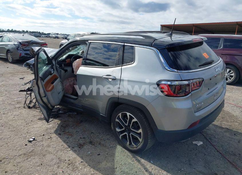 Photo 3 of 2022 Jeep Compass LIMITED 4X4 (VIN 3C4NJDCBXNT158234)