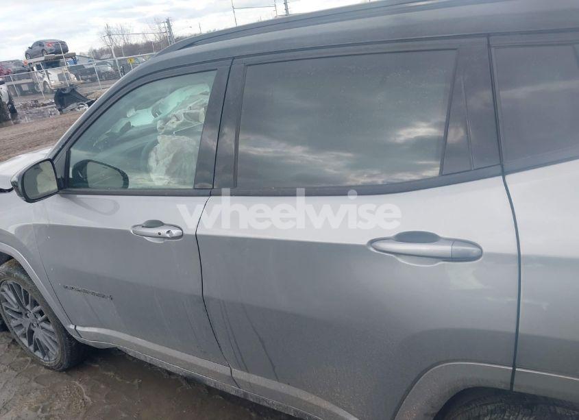 Photo 14 of 2022 Jeep Compass HIGH ALTITUDE 4X4 (VIN 3C4NJDCBXNT209621)