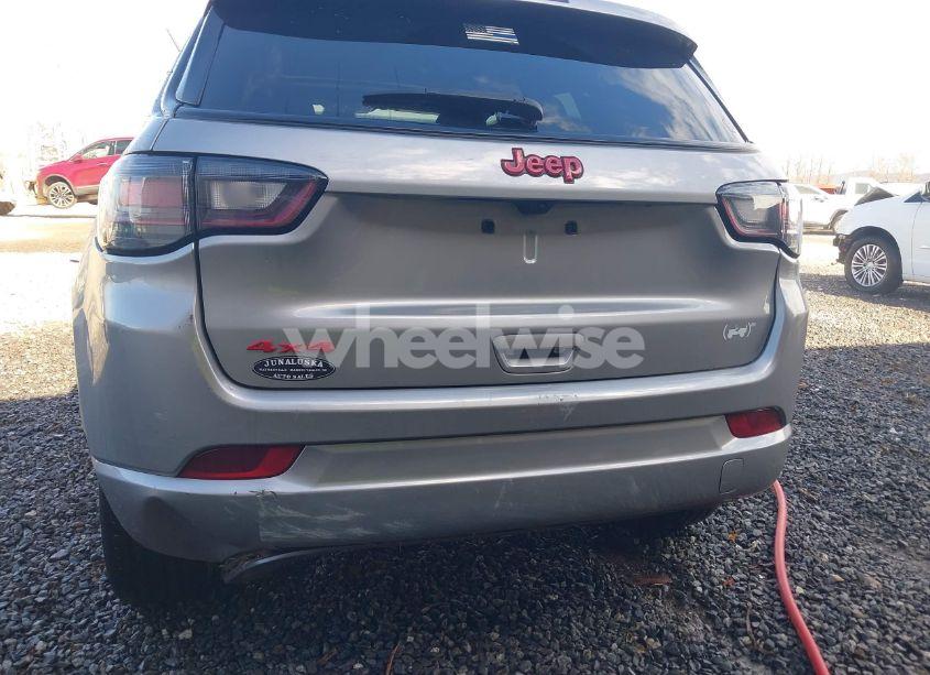 Photo 18 of 2023 Jeep Compass (RED) EDITION 4X4 (VIN 3C4NJDCN0PT542312)