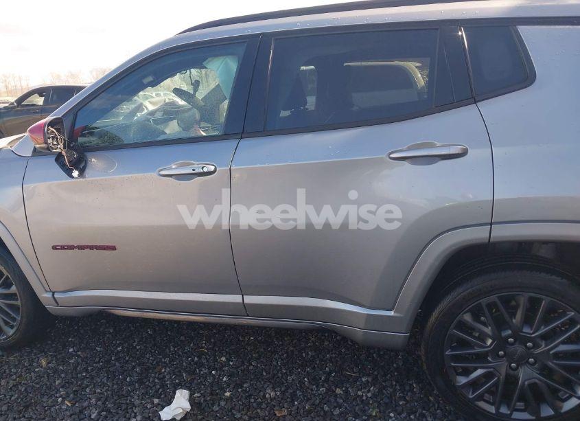 Photo 21 of 2023 Jeep Compass (RED) EDITION 4X4 (VIN 3C4NJDCN0PT542312)