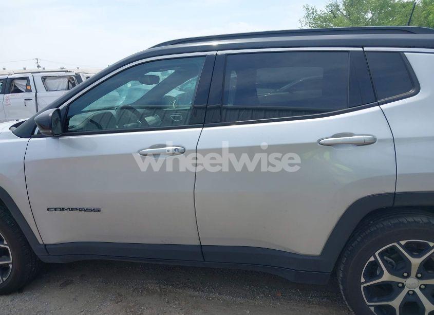 Photo 14 of 2024 Jeep Compass LIMITED 4X4 (VIN 3C4NJDCN0RT113691)