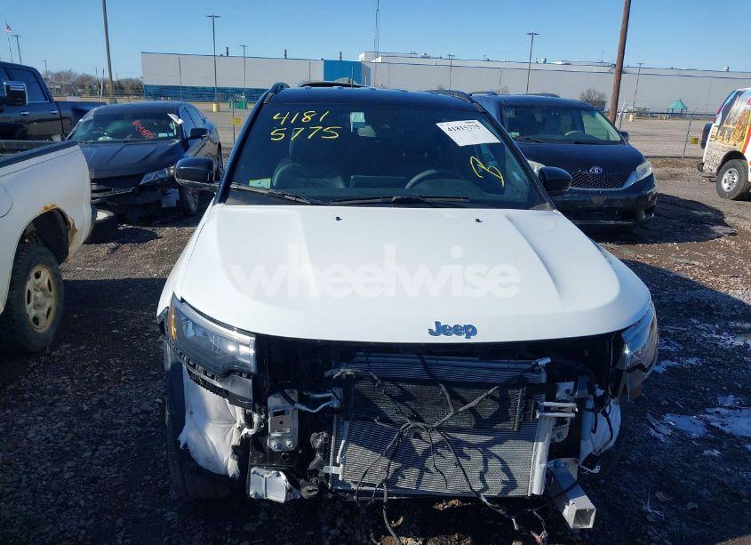 Photo 12 of 2024 Jeep Compass LIMITED 4X4 (VIN 3C4NJDCN0RT125467)