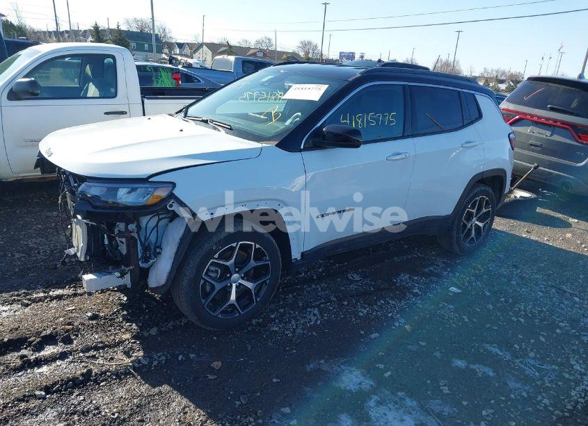 Photo 2 of 2024 Jeep Compass LIMITED 4X4 (VIN 3C4NJDCN0RT125467)