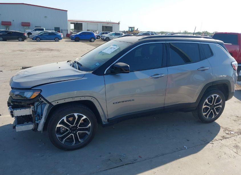 Photo 15 of 2024 Jeep Compass LIMITED 4X4 (VIN 3C4NJDCN0RT582148)