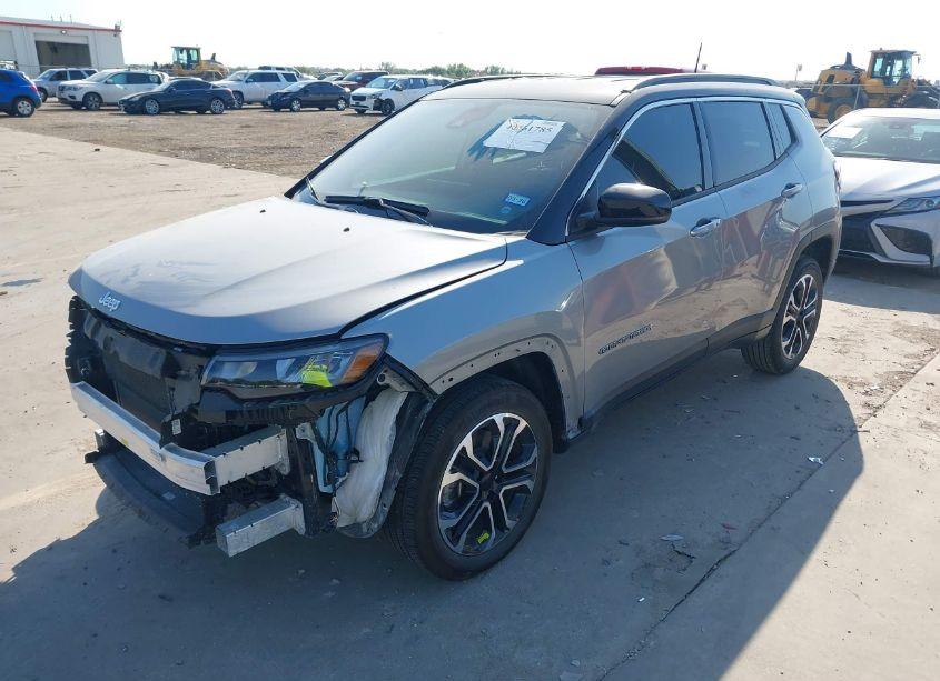 Photo 2 of 2024 Jeep Compass LIMITED 4X4 (VIN 3C4NJDCN0RT582148)