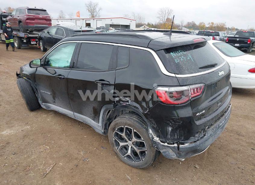 Photo 3 of 2024 Jeep Compass LIMITED 4X4 (VIN 3C4NJDCN1RT141824)