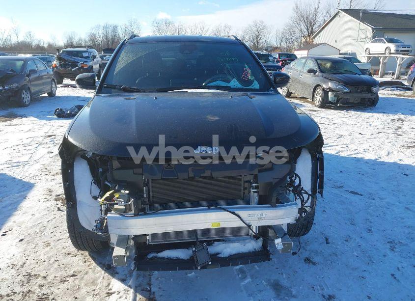 Photo 13 of 2024 Jeep Compass LIMITED 4X4 (VIN 3C4NJDCN1RT156355)