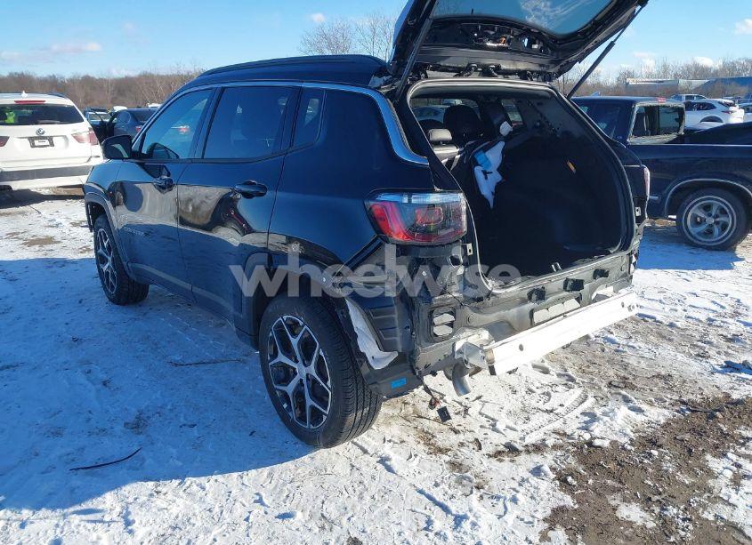 Photo 3 of 2024 Jeep Compass LIMITED 4X4 (VIN 3C4NJDCN1RT156355)