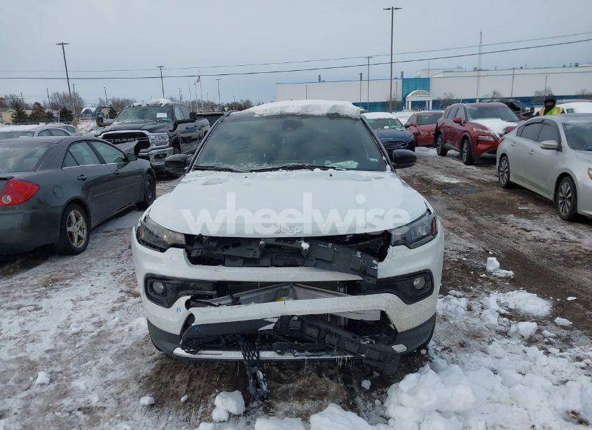 Photo 12 of 2024 Jeep Compass LIMITED 4X4 (VIN 3C4NJDCN1RT608630)