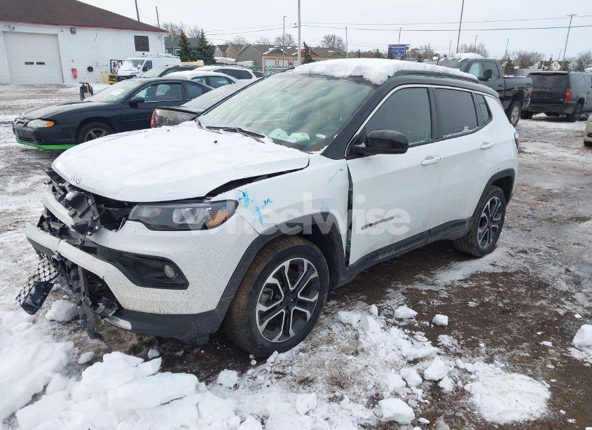 Photo 2 of 2024 Jeep Compass LIMITED 4X4 (VIN 3C4NJDCN1RT608630)