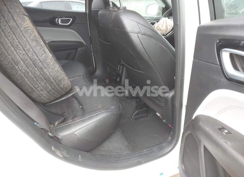 Photo 8 of 2024 Jeep Compass LIMITED 4X4 (VIN 3C4NJDCN2RT127446)