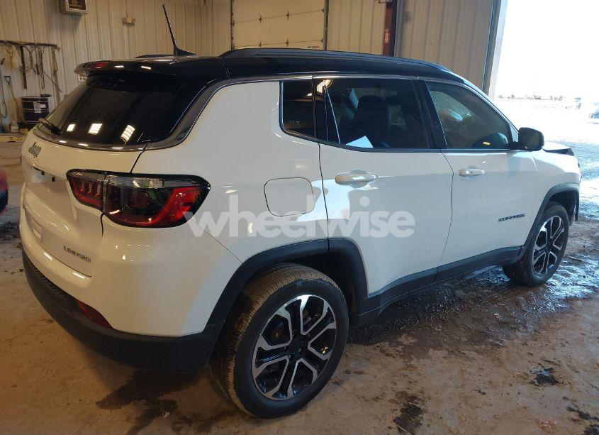 Photo 4 of 2024 Jeep Compass LIMITED 4X4 (VIN 3C4NJDCN2RT593278)