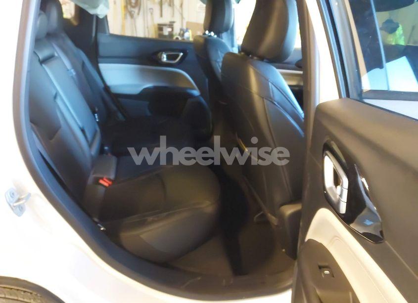 Photo 8 of 2024 Jeep Compass LIMITED 4X4 (VIN 3C4NJDCN2RT593278)