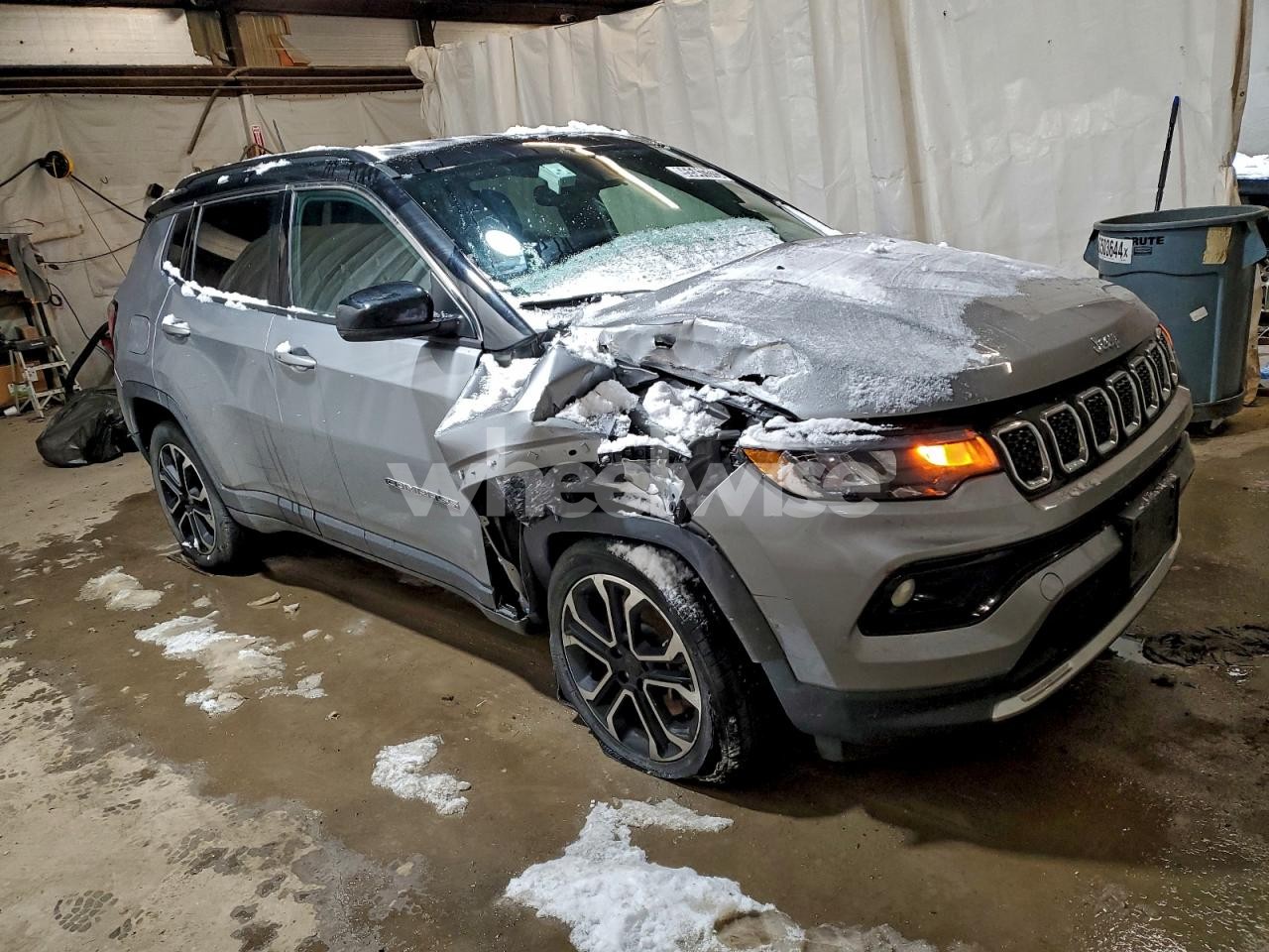 Photo 4 of 2024 JEEP COMPASS LIMITED (VIN 3C4NJDCN2RT608653)