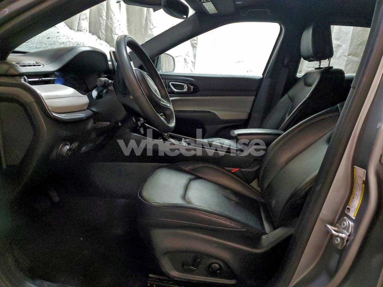 Photo 7 of 2024 JEEP COMPASS LIMITED (VIN 3C4NJDCN2RT608653)