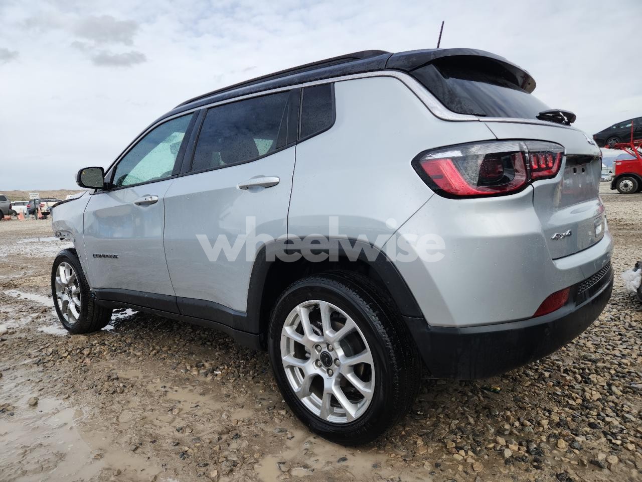 Photo 2 of 2025 JEEP COMPASS LIMITED (VIN 3C4NJDCN2ST508557)