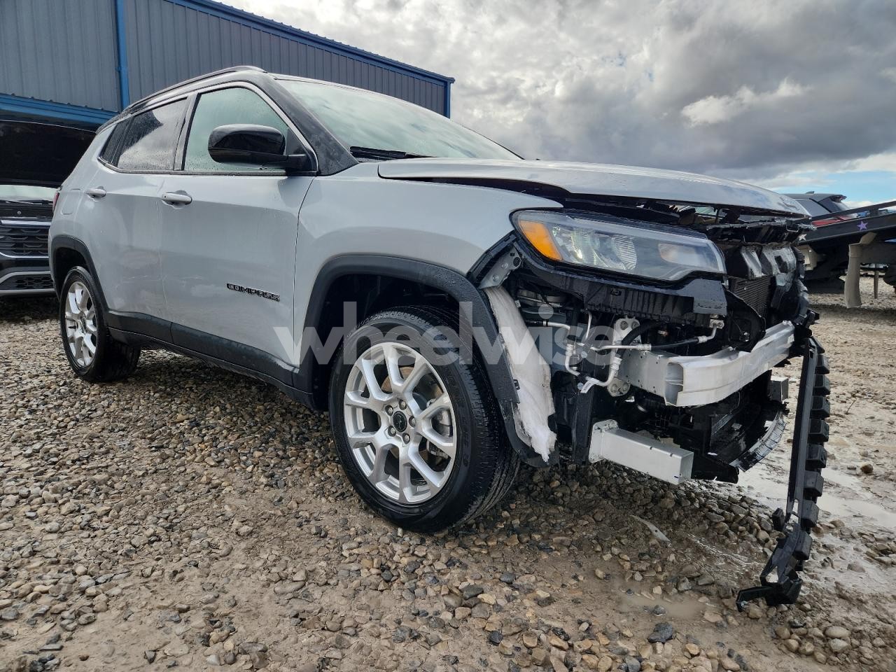 Photo 4 of 2025 JEEP COMPASS LIMITED (VIN 3C4NJDCN2ST508557)