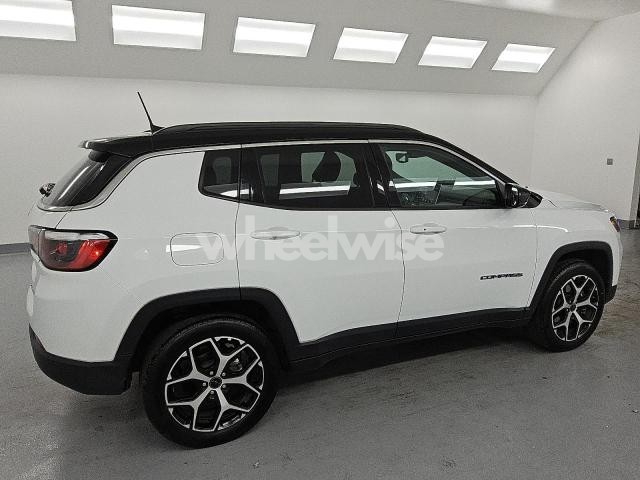 Photo 4 of 2025 JEEP COMPASS LIMITED (VIN 3C4NJDCN2ST514164)