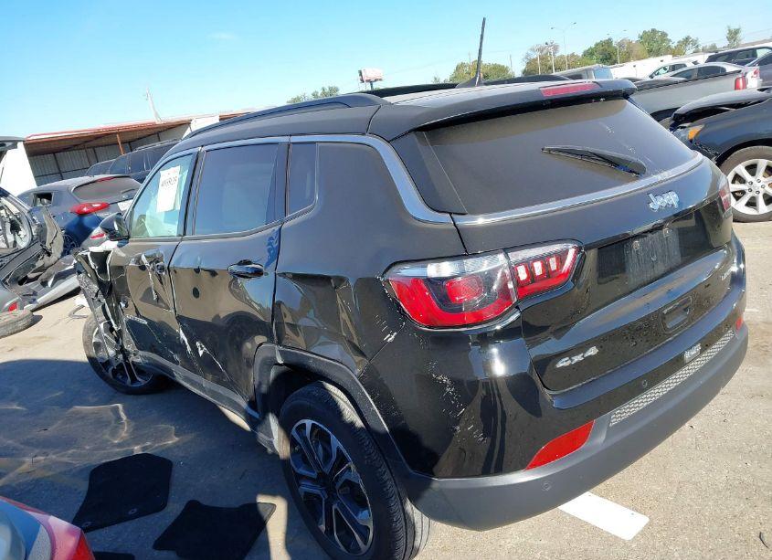 Photo 3 of 2024 Jeep Compass LIMITED 4X4 (VIN 3C4NJDCN3RT586842)