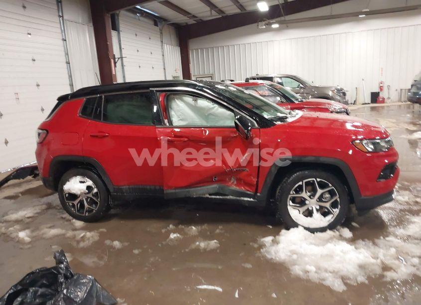 Photo 13 of 2024 Jeep Compass LIMITED 4X4 (VIN 3C4NJDCN4RT609948)