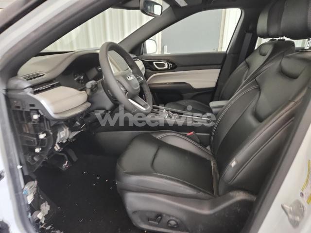 Photo 2 of 2025 JEEP COMPASS LIMITED (VIN 3C4NJDCN4ST522542)