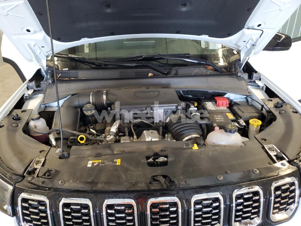 Photo 12 of 2025 JEEP COMPASS LIMITED (VIN 3C4NJDCN5ST594561)